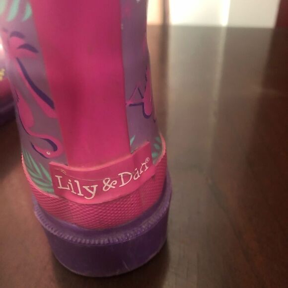 Lily & Dan girls rain boots. Size 5/6. Purple with pink flamingos. - Picture 4 of 8